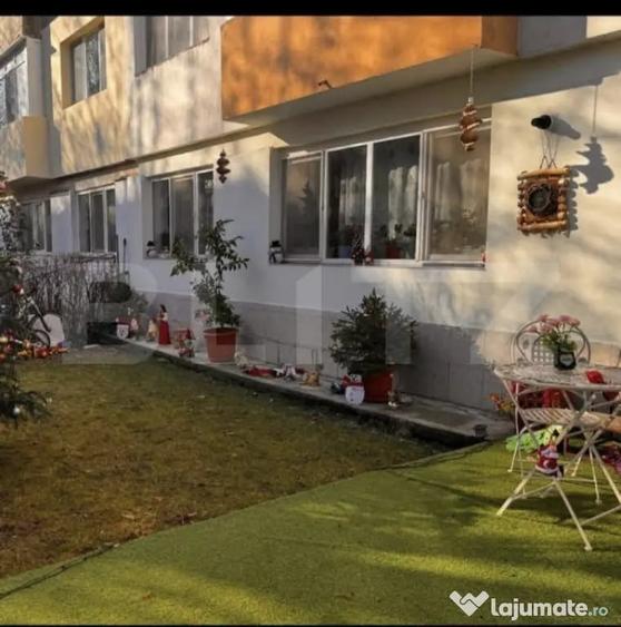 Apartament cu 2 camere decomandat în Aleea Trandafirilor