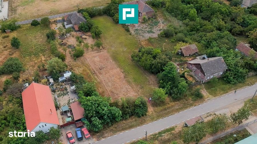 Teren de 714 mp, în Mădăras
