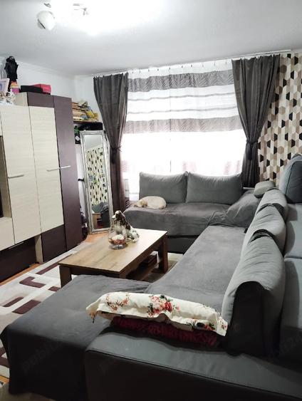 Apartament cu 3 camere nedecomandat în Rogerius