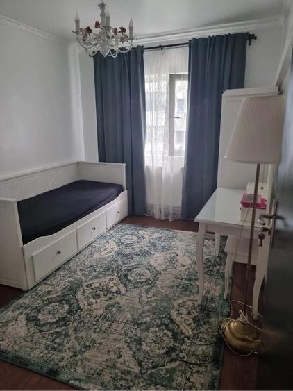 Apartament cu 3 camere decomandat în Lacul Morii