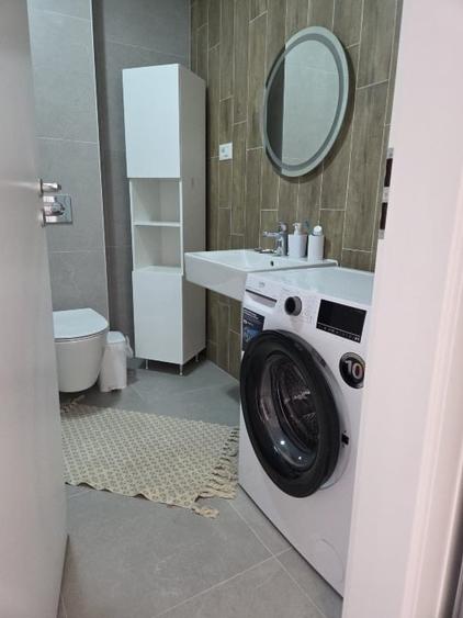 Apartament cu 2 camere, mobilat în Tractorul