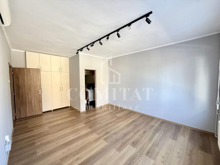 Birou, de 42.689998626709 mp, în Zorilor