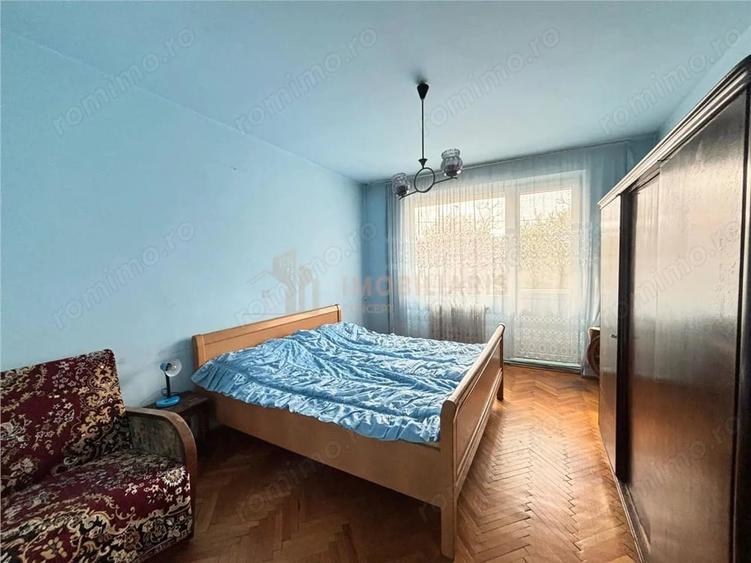 Apartament cu 2 camere semidecomandat în Independenței