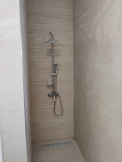 Inchiriez garsoniera zona 1 mai 300 euro - 3