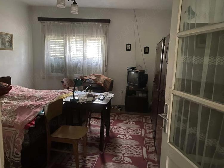 Casă cu 3 camere cu Teren 2200 Mp în Biharia