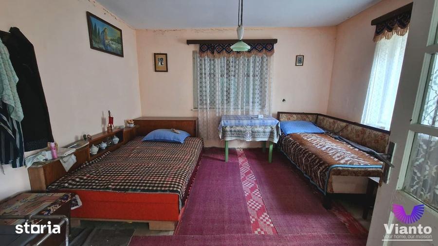 Casă cu 3 camere cu Teren 909 Mp în Poiana Sibiului