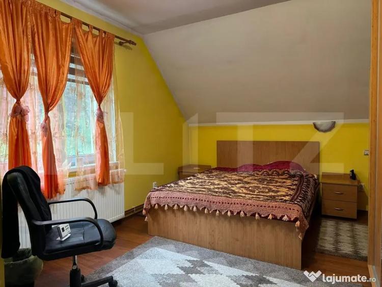 Casă cu 7 camere cu Teren 963 Mp în Purcăreni