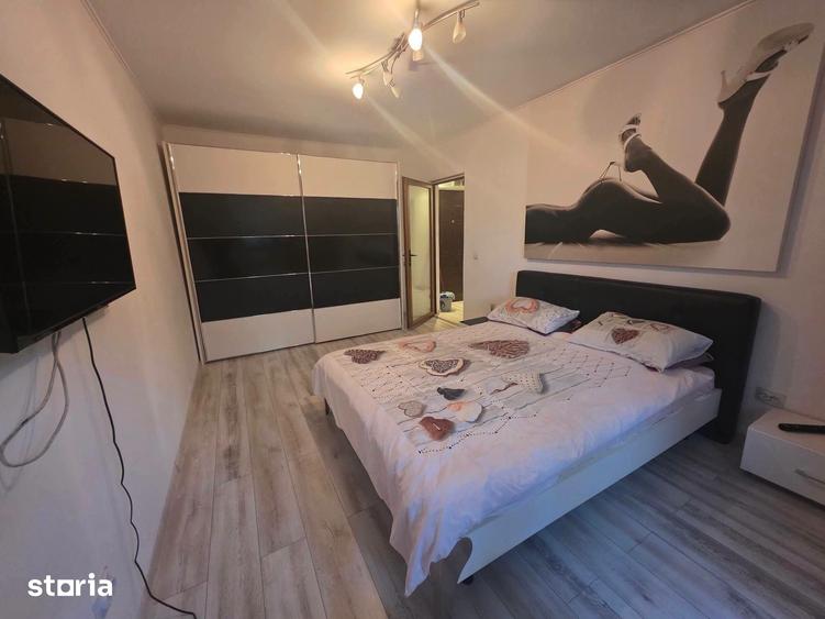 Apartament cu 3 camere în Tractorul