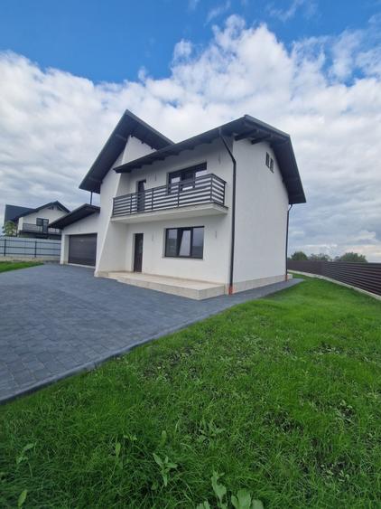 Casă cu 4 camere cu Teren 700 Mp în Sfântu Ilie