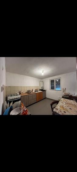 Casă cu 4 camere în Comana