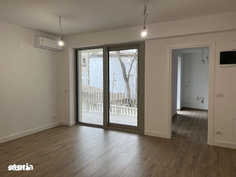 Apartament cu 4 camere în Armeneasca