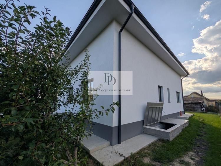 Casă individuală cu 6 camere cu Canalizare în Fundătura