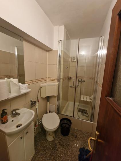 Apartament cu 3 camere decomandat în Universitate