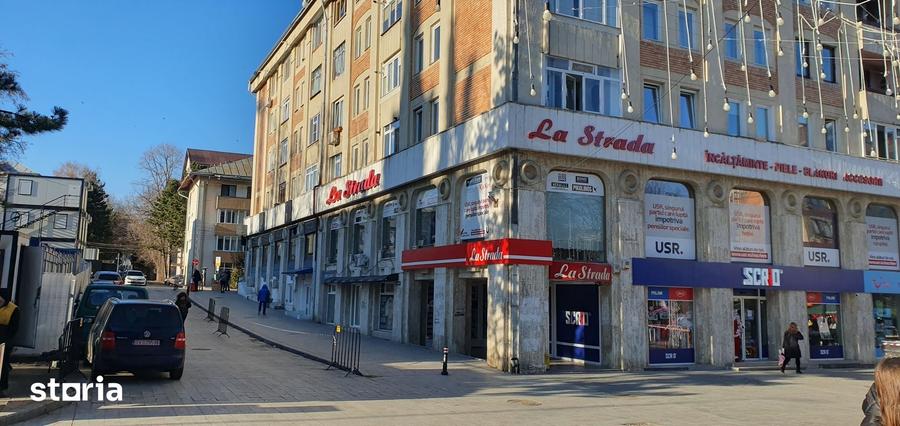 Spațiu comercial, de 120 mp, în Central