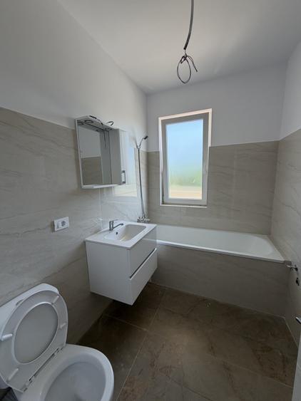 Apartament cu 3 camere decomandat în Giroc