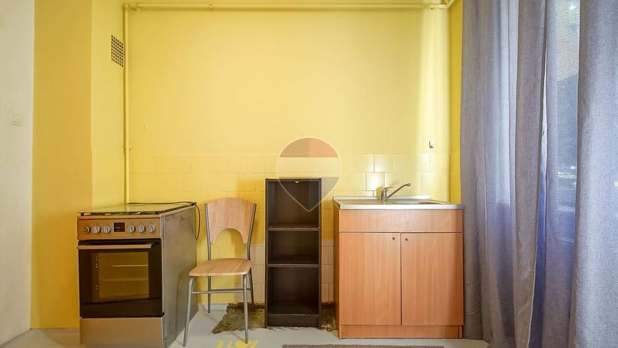 Apartament cu 2 camere semidecomandat în Calea București