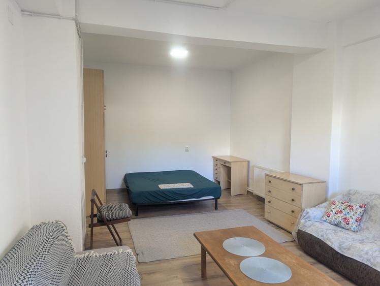Garsonieră decomandată, mobilată în Cișmigiu