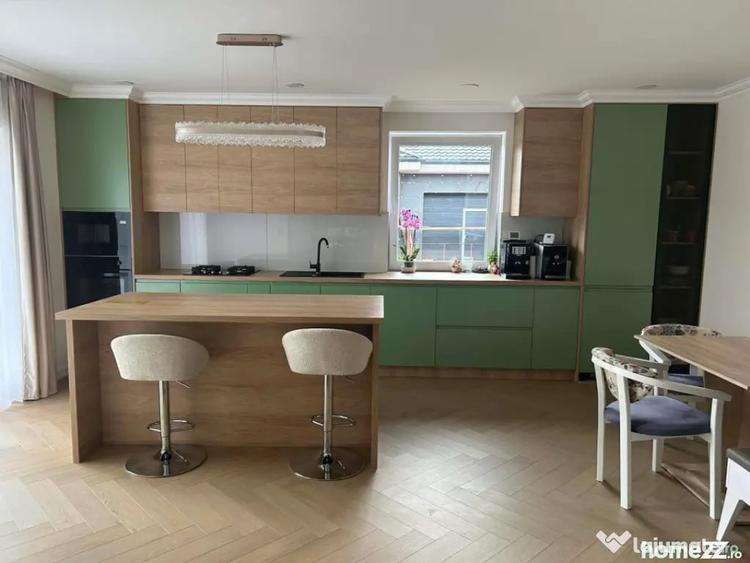 Casă cu 5 camere cu Teren 2000 Mp în Volovăț