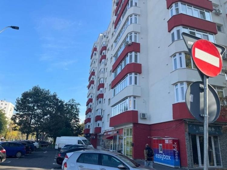 Apartament cu 2 camere semidecomandat, mobilat în Brâncoveanu