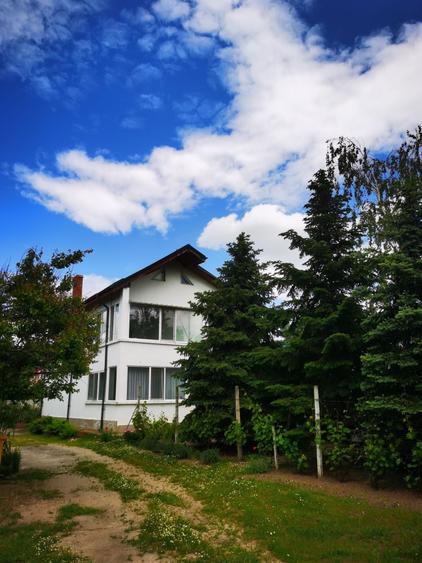 Casă cu 4 camere în Preajba