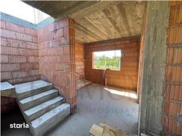 Casă cu 4 camere cu Teren 250 Mp în Central