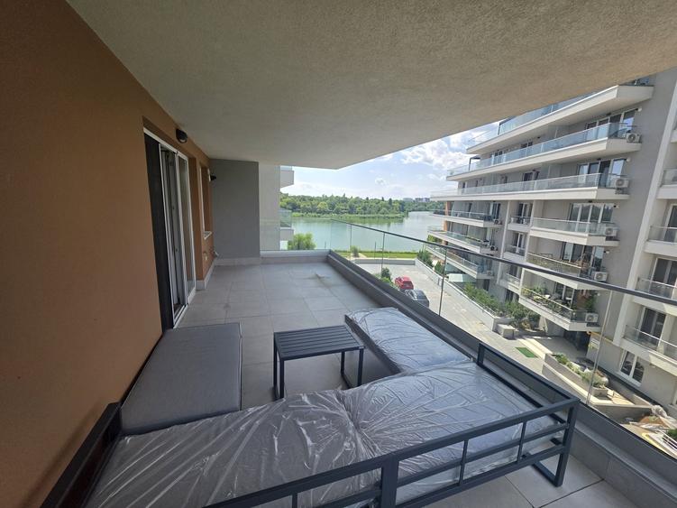 Apartament cu 3 camere semidecomandat în Central