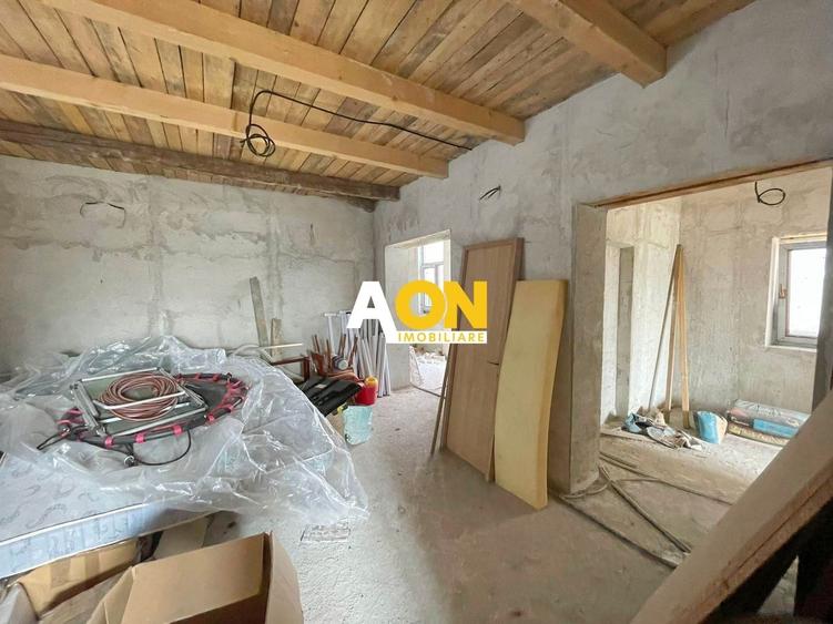 Casă individuală cu 5 camere cu Canalizare în Central