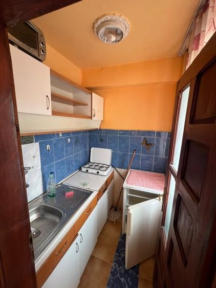 Apartament cu 2 camere decomandat, mobilat în Valea Rosie
