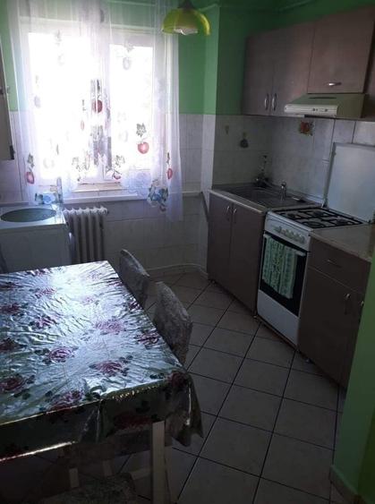 Apartament cu 2 camere semidecomandat în Cetate