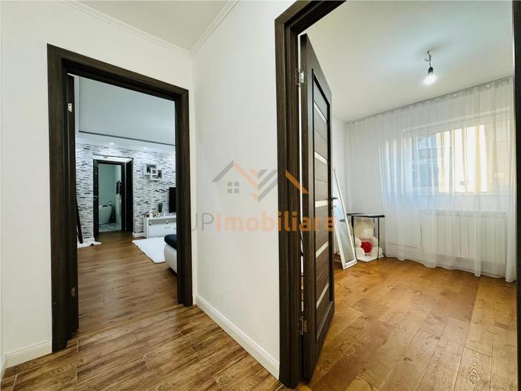 Apartament cu 4 camere decomandat în Nufărul