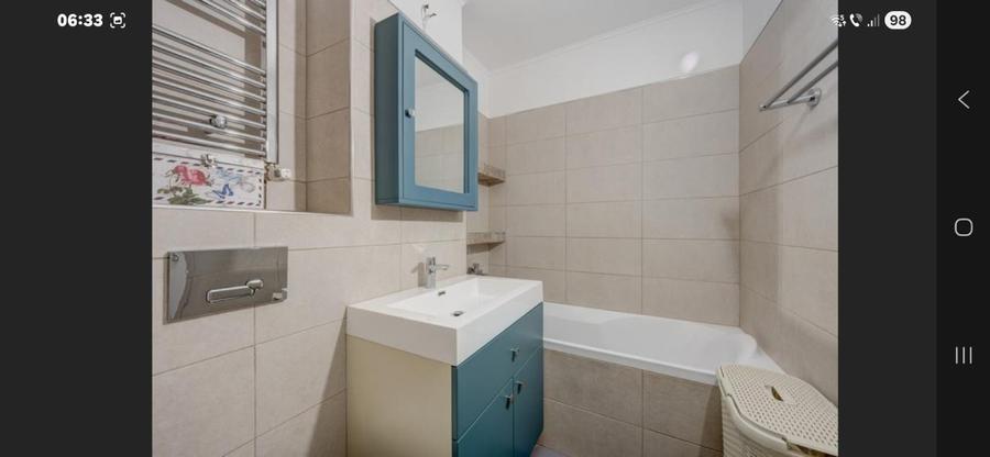 Apartament cu 3 camere decomandat, mobilat în Decebal