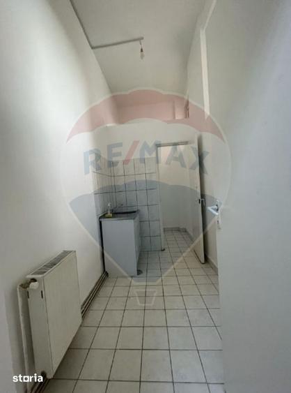 Spațiu comercial, de 110 mp, în Vasile Aaron