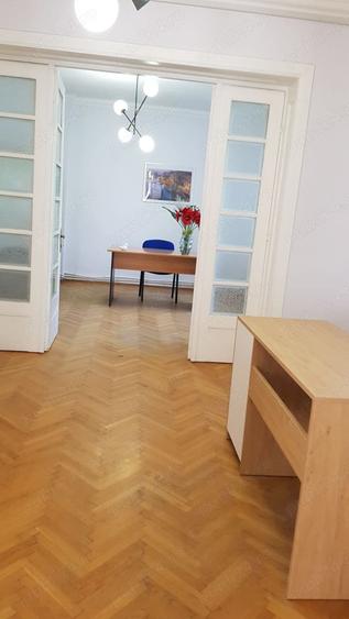 Spațiu comercial, de 110 mp, în Central