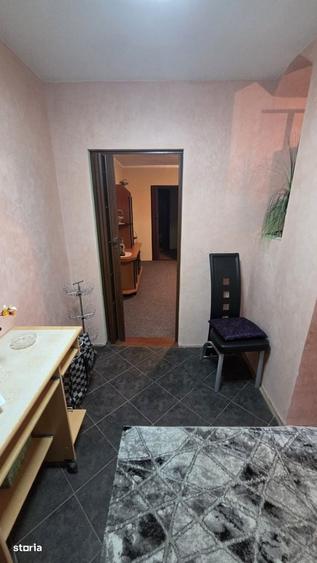 Apartament cu 2 camere semidecomandat în Micro 16