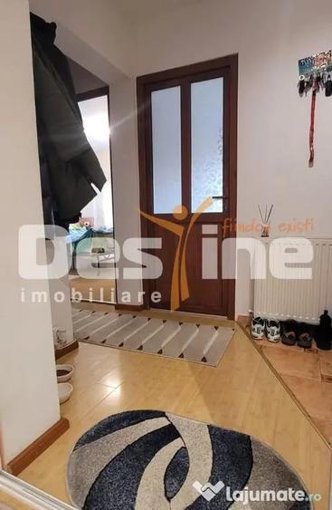 Apartament cu 3 camere decomandat în Craiter