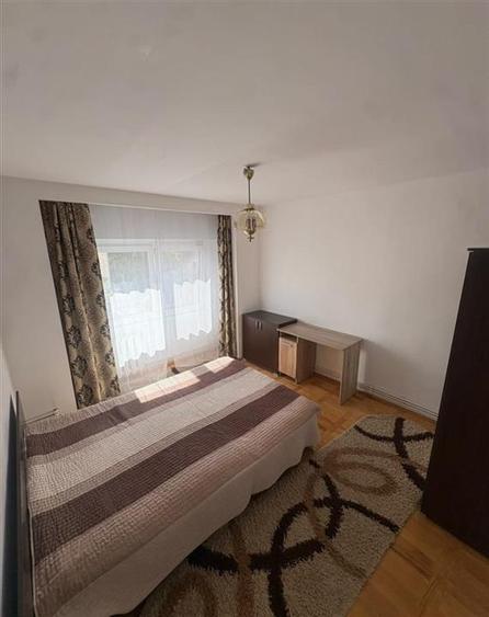 Apartament cu 2 camere decomandat, mobilat în Nicolina