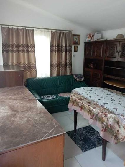 Casă cu 2 camere semidecomandat în Sârbi