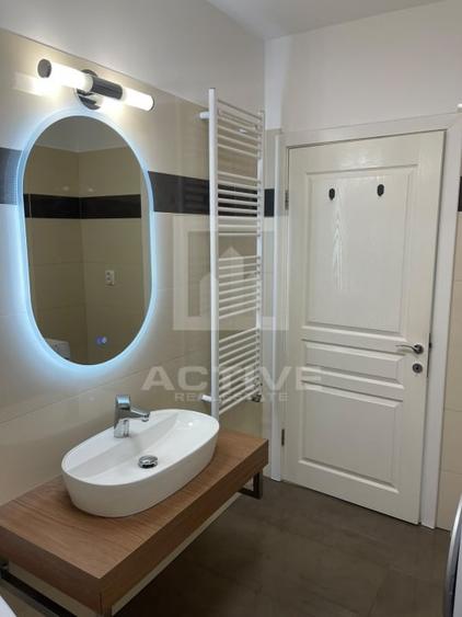 Apartament cu 3 camere semidecomandat, mobilat în Zorilor