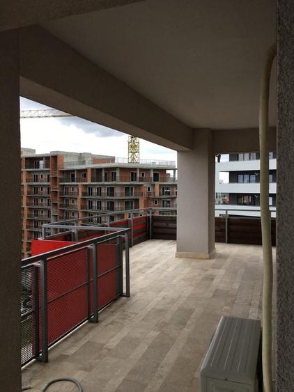 Apartament cu 4 camere decomandat în Central