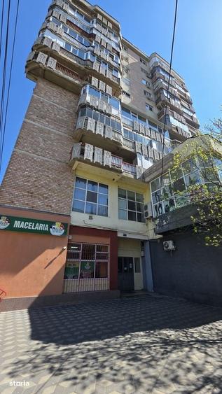 Apartament cu 3 camere în Est