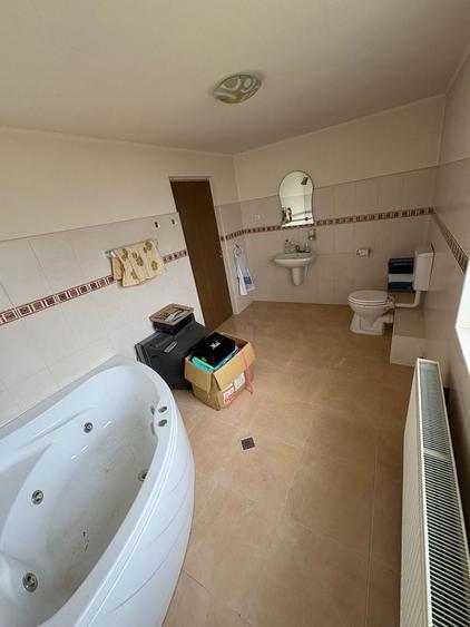 Casă cu 4 camere în Valea Mare