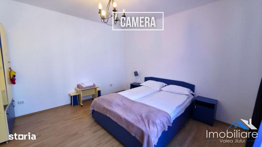 Casă cu 6 camere cu Teren 1400 Mp în Central