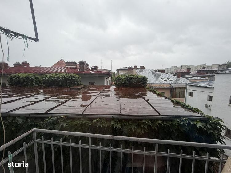 Apartament cu 3 camere semidecomandat în Gara de Nord