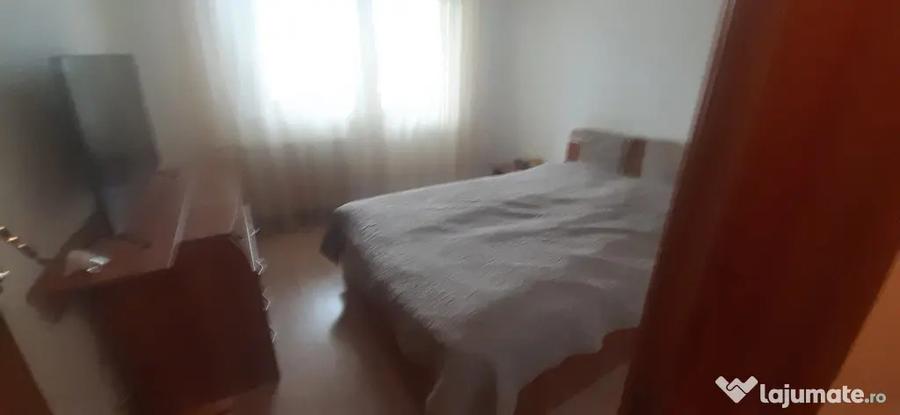 Dobrogei, 3 camere, etaj 4, acoperis nou, 78000E - 5