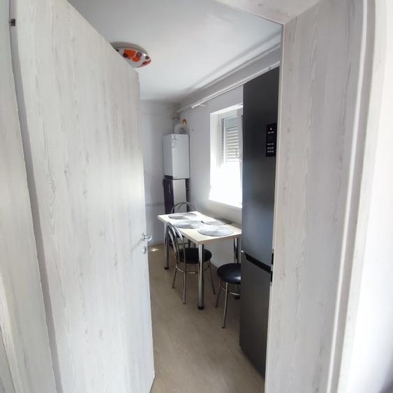 Apartament cu 2 camere nedecomandat în Giroc
