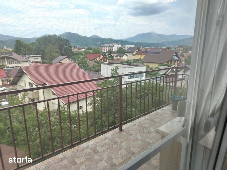 Apartament cu 2 camere semidecomandat în Republicii
