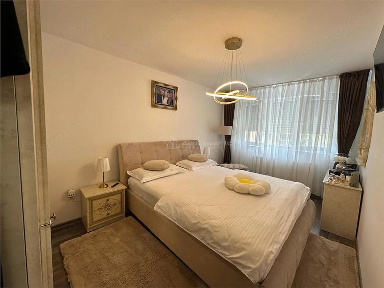 Apartament cu 3 camere decomandat în Moroasa 2