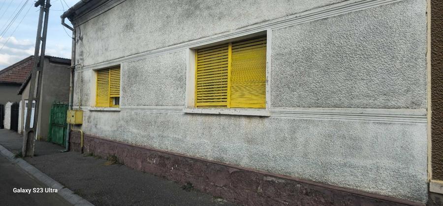Casă cu 2 camere în Central