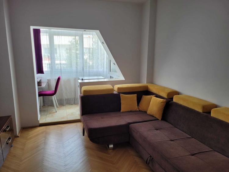 Apartament cu 2 camere decomandat în Calea Dumbrăvii