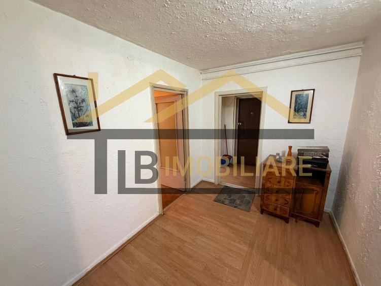 Apartament cu 2 camere decomandat în Diamant